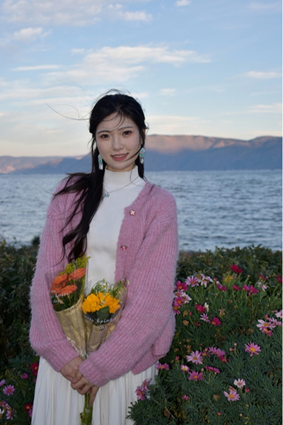 梁雯生活照